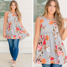 Load image into Gallery viewer, Botanical Motives Gray Floral Tank