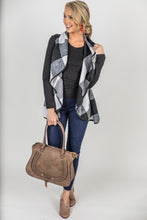 Load image into Gallery viewer, Know You Well Black And White Plaid Vest
