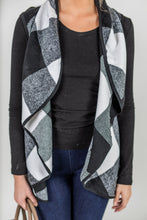 Load image into Gallery viewer, Know You Well Black And White Plaid Vest