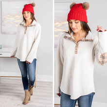 Load image into Gallery viewer, Out And About Ivory White Quilted Pullover