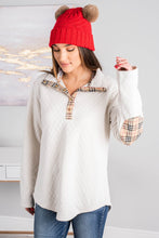 Load image into Gallery viewer, Out And About Ivory White Quilted Pullover