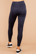 Load image into Gallery viewer, On The Run Black Ribbed Leggings