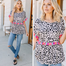 Load image into Gallery viewer, Best Of Bold Ivory White Leopard Top
