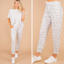 Load image into Gallery viewer, Set You Straight Gray Leopard Joggers