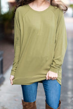 Load image into Gallery viewer, Slouchy Dolman Olive Green Long Sleeve Tunic
