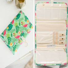 Load image into Gallery viewer, Tropical Breeze Jewelry Organizer, Green
